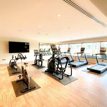 Lovely Big Studio W/ Burj Khalifa View In Downtown Ντουμπάι Εξωτερικό φωτογραφία