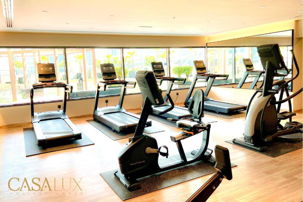 Lovely Big Studio W/ Burj Khalifa View In Downtown Ντουμπάι Εξωτερικό φωτογραφία