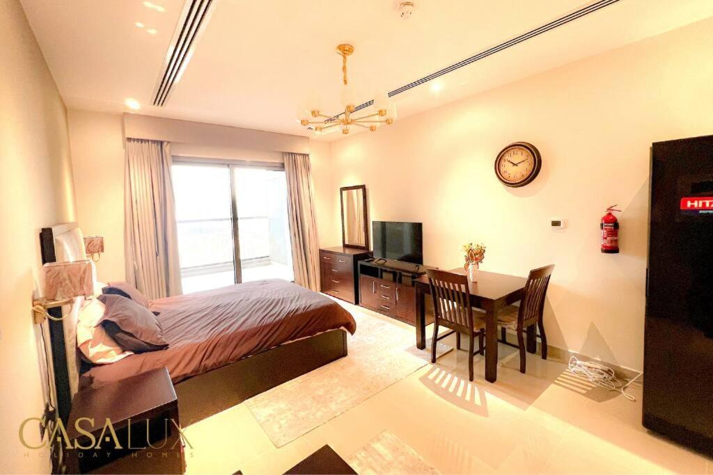 Lovely Big Studio W/ Burj Khalifa View In Downtown Ντουμπάι Εξωτερικό φωτογραφία